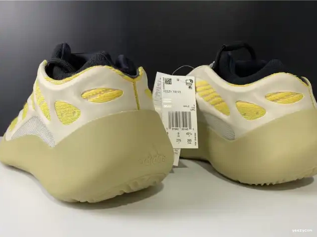 YEEZY V3 700 SRPHYM